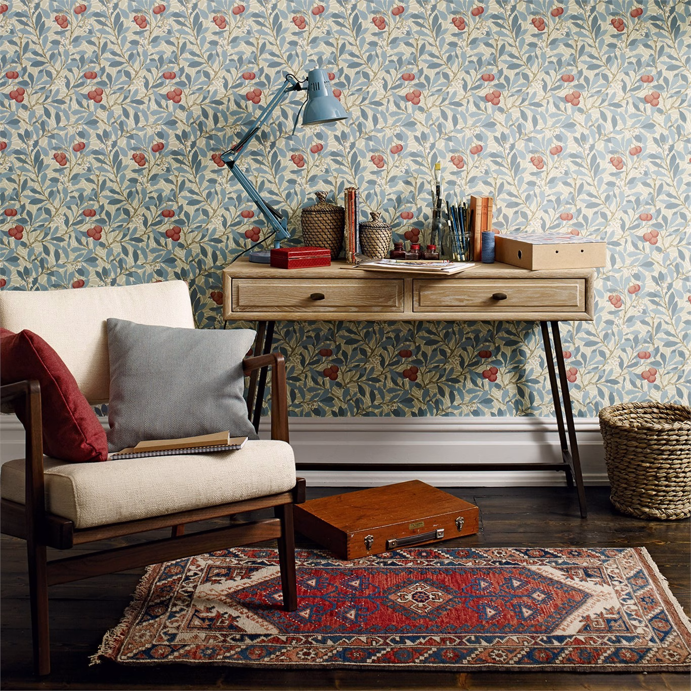 Обои Morris Archive Wallpapers III Arbutus 214718 фото в интерьере